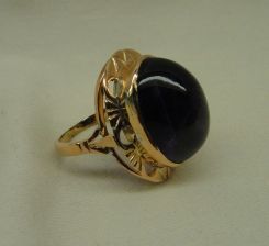 Cabochon amethyst ring, not stamped, broken shank