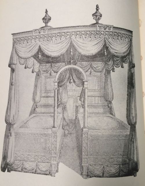 Sheraton Summer Bed in two Compartments