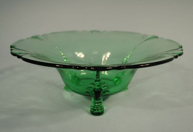 Heisey Moongleam "Empress" Large Floral Bowl