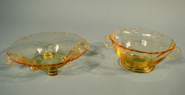 Heisey Sahara "Empress" Cream Soup and Hndld Bowl