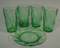 Set of 4 Heisey Moongleam "Twist" Soda Tumblers and Plate